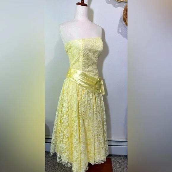 80’s ZUM ZUM Vtg Yellow Lace Frilly Satin Sequins Sash Prom Gown Wedding Dress - Picture 4 of 17